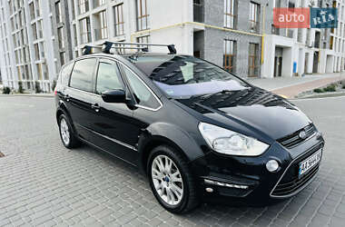 Минивэн Ford S-Max 2012 в 