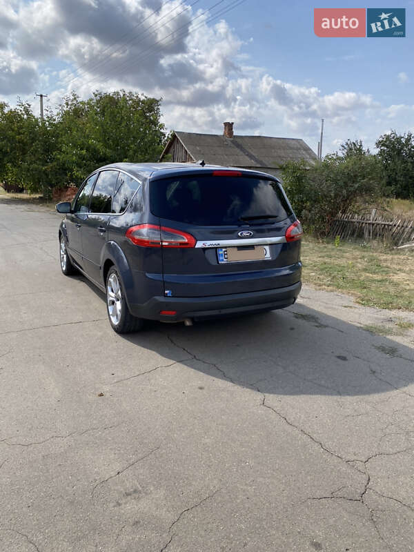 Мінівен Ford S-Max 2014 в Южному