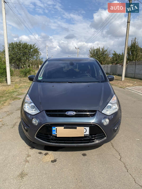 Мінівен Ford S-Max 2014 в Южному