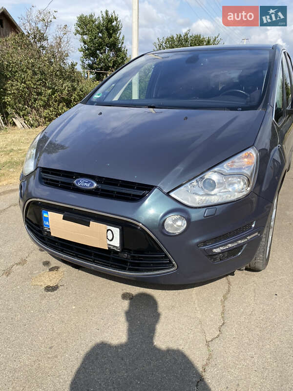 Мінівен Ford S-Max 2014 в Южному