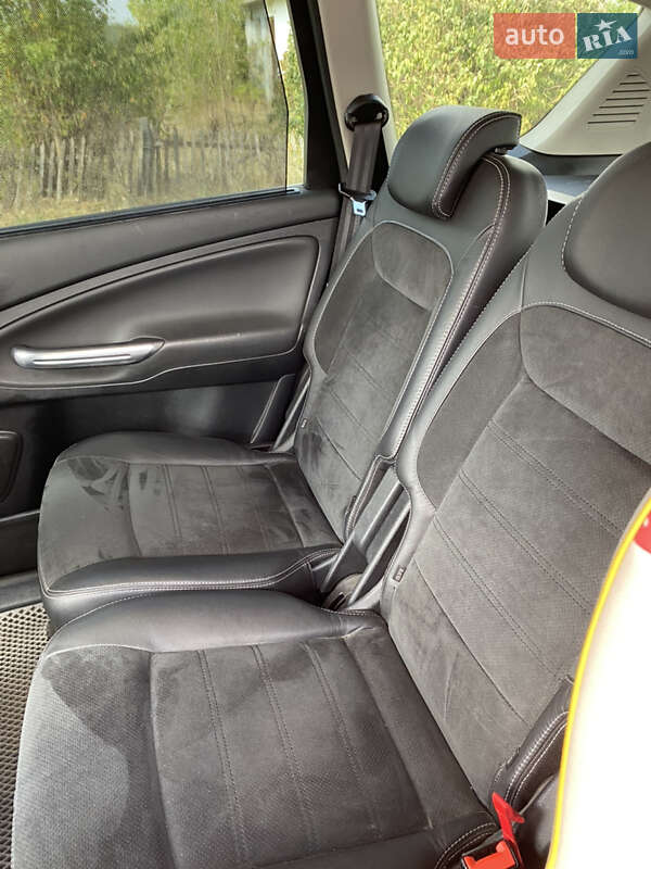 Мінівен Ford S-Max 2014 в Южному