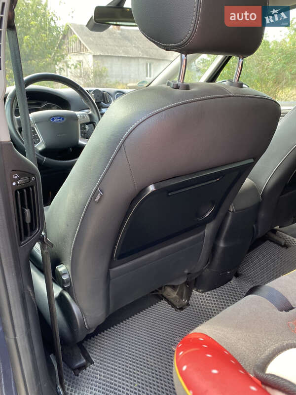 Мінівен Ford S-Max 2014 в Южному