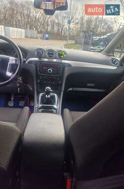 Минивэн Ford S-Max 2013 в 