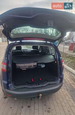 Минивэн Ford S-Max 2013 в 
