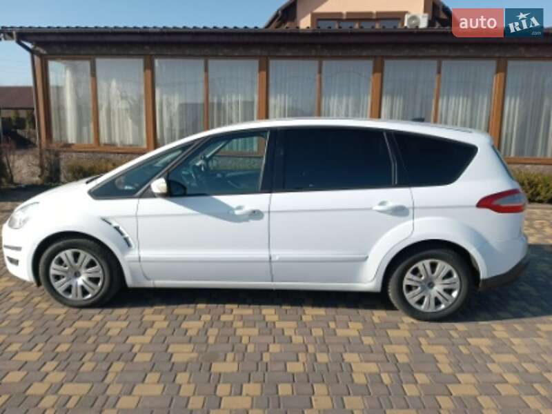 Минивэн Ford S-Max 2012 в Дубровице