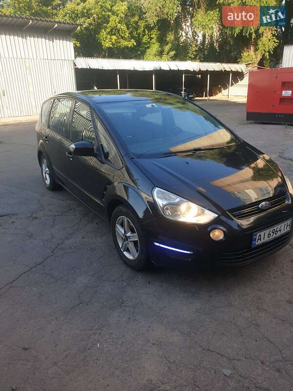 Минивэн Ford S-Max 2010 в Боярке