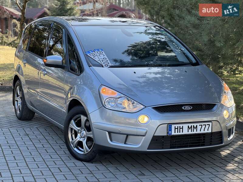 Минивэн Ford S-Max 2009 в 