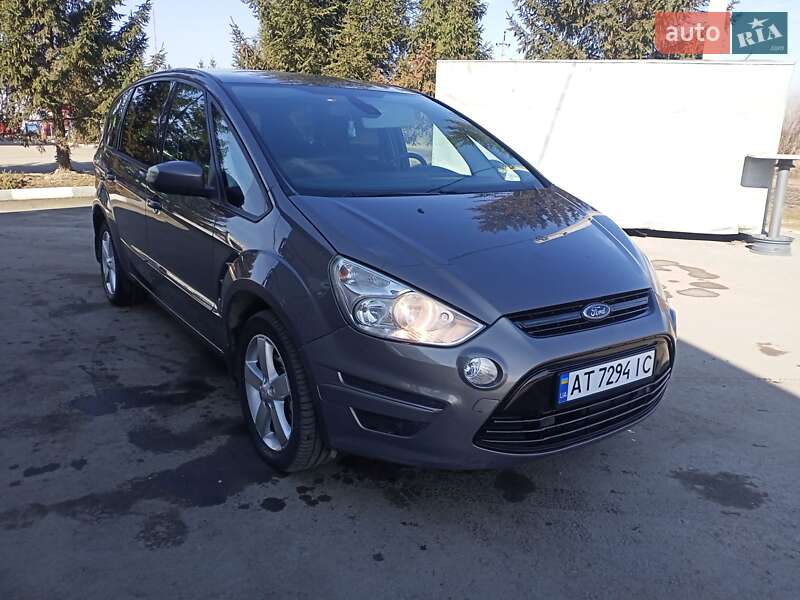 Ford S-Max 2012