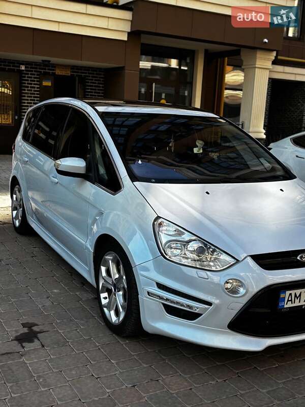 Мінівен Ford S-Max 2014 в Житомирі