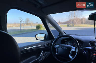 Минивэн Ford S-Max 2013 в 