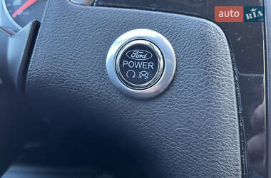 Минивэн Ford S-Max 2013 в 