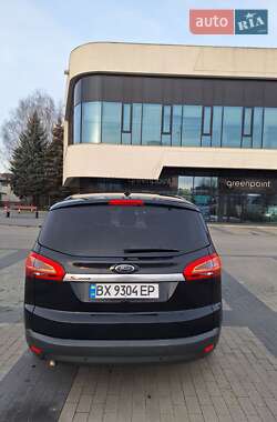 Минивэн Ford S-Max 2013 в 