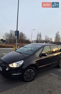 Минивэн Ford S-Max 2013 в 