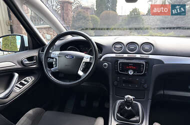 Минивэн Ford S-Max 2013 в 