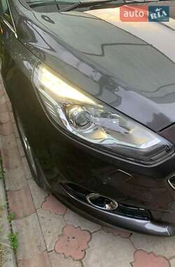 Минивэн Ford S-Max 2016 в 