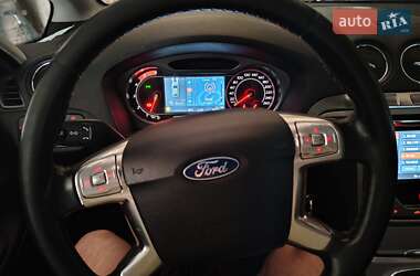 Минивэн Ford S-Max 2010 в 