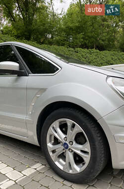 Минивэн Ford S-Max 2011 в 