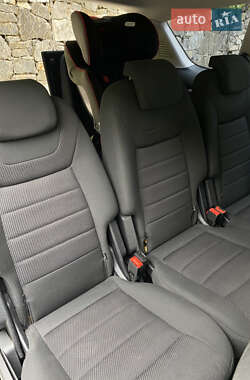 Минивэн Ford S-Max 2011 в 