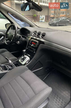 Минивэн Ford S-Max 2011 в 