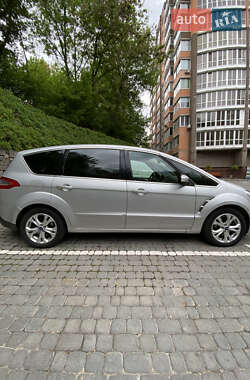 Минивэн Ford S-Max 2011 в 