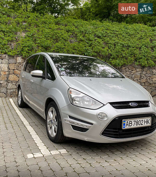Ford S-Max 2011