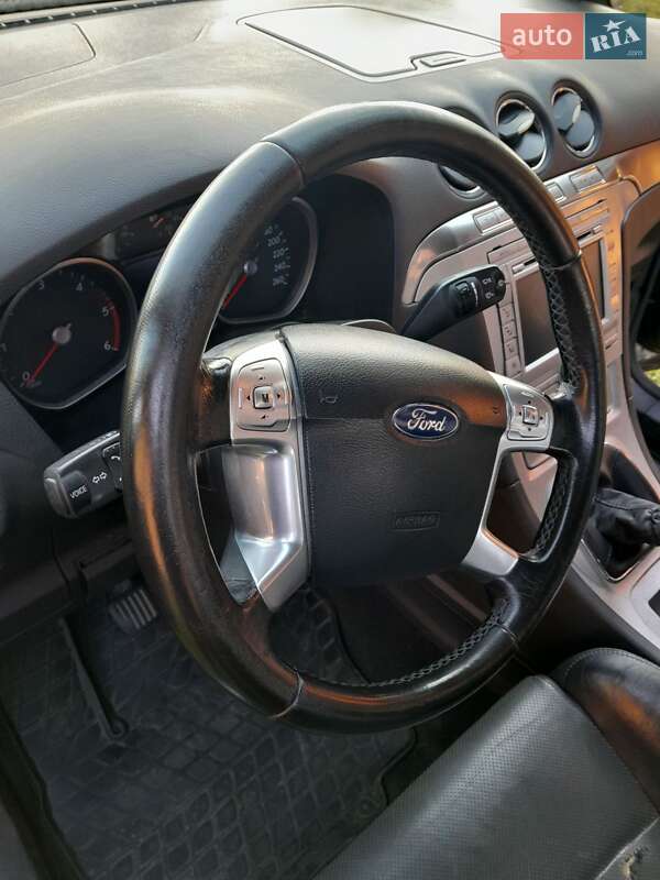 Минивэн Ford S-Max 2006 в Камне-Каширском