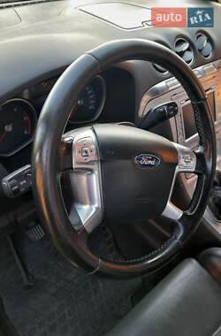 Минивэн Ford S-Max 2006 в 