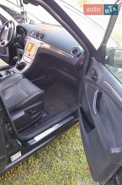 Минивэн Ford S-Max 2006 в 