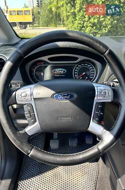 Минивэн Ford S-Max 2009 в 