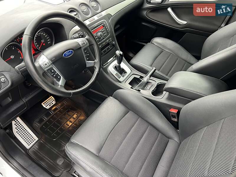 Мінівен Ford S-Max 2013 в Радивиліві