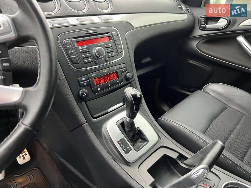 Мінівен Ford S-Max 2013 в Радивиліві