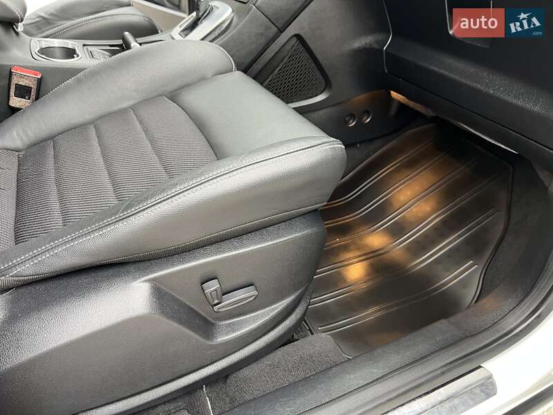 Мінівен Ford S-Max 2013 в Радивиліві