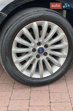 Минивэн Ford S-Max 2011 в 