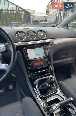 Минивэн Ford S-Max 2011 в 