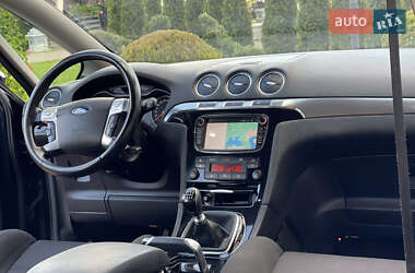 Минивэн Ford S-Max 2011 в 