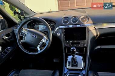 Минивэн Ford S-Max 2013 в 