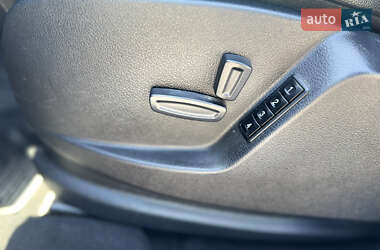 Минивэн Ford S-Max 2011 в 