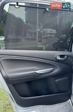 Минивэн Ford S-Max 2014 в 