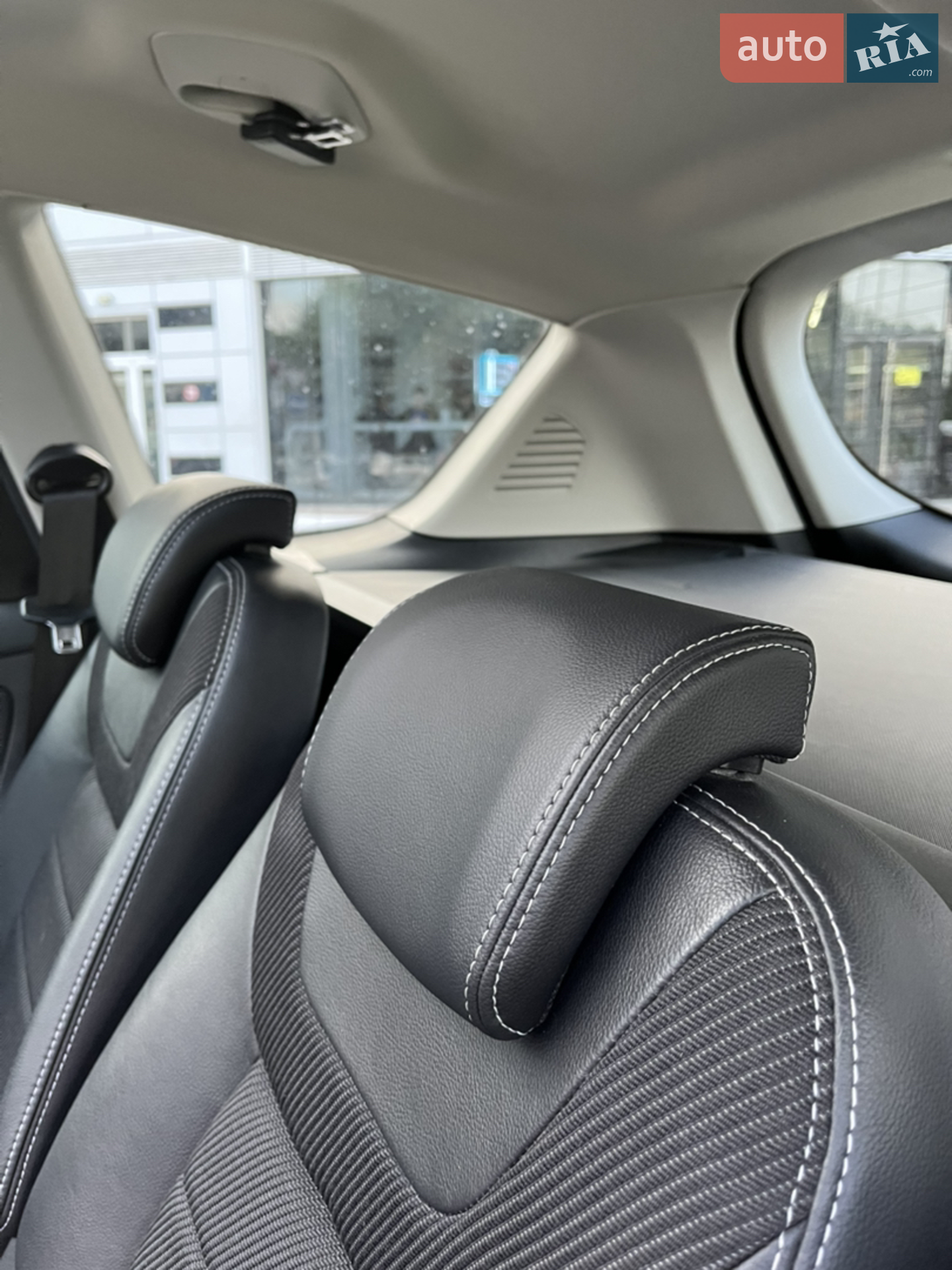 2014 Ford S-MAX - мініатюра 18