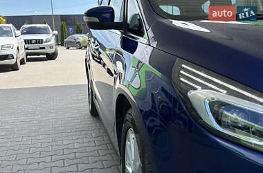 Минивэн Ford S-Max 2017 в 