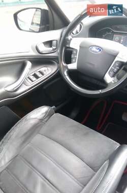 Минивэн Ford S-Max 2012 в 