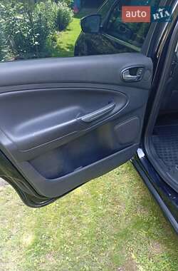 Минивэн Ford S-Max 2012 в 