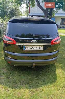 Минивэн Ford S-Max 2012 в 
