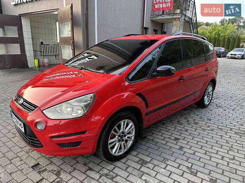Минивэн Ford S-Max 2012 в 