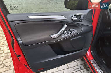 Минивэн Ford S-Max 2012 в 