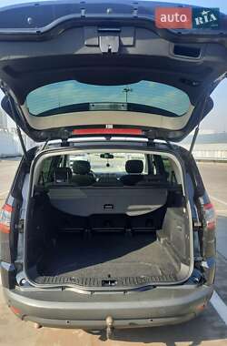 Минивэн Ford S-Max 2013 в 