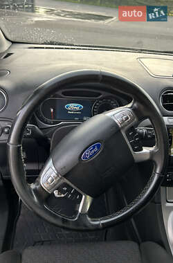 Минивэн Ford S-Max 2009 в 