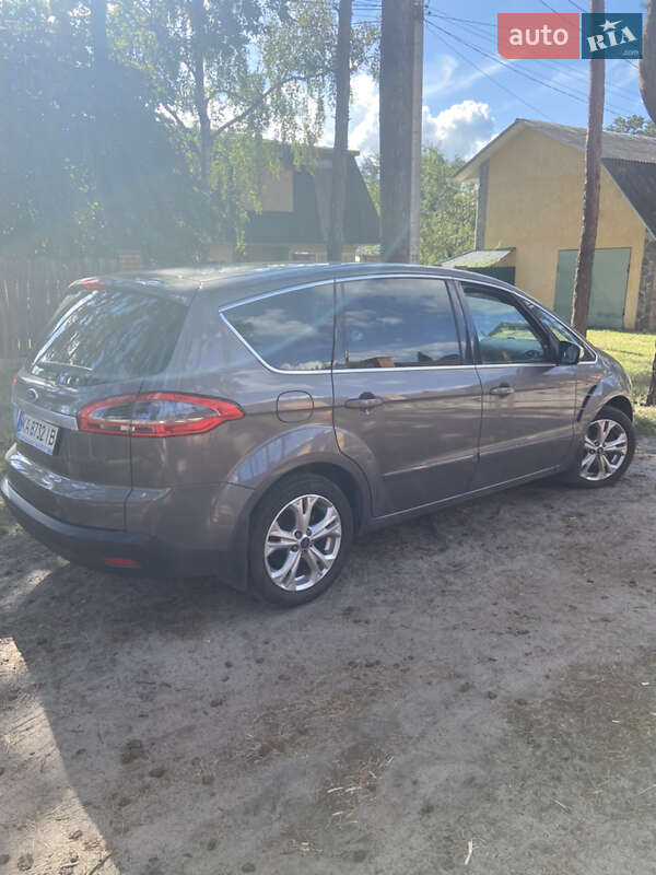 Минивэн Ford S-Max 2014 в Ирпене