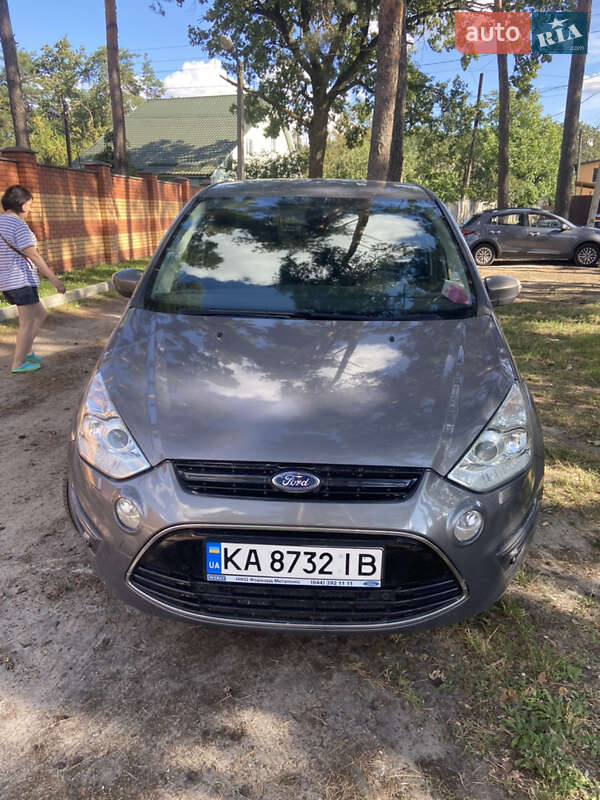 Минивэн Ford S-Max 2014 в Ирпене
