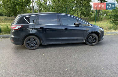 Минивэн Ford S-Max 2015 в 